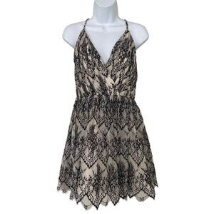 Alice + Olivia Cara Lace Mesh Flared Mini Dress Sz 8 Black White Cocktail Fairy